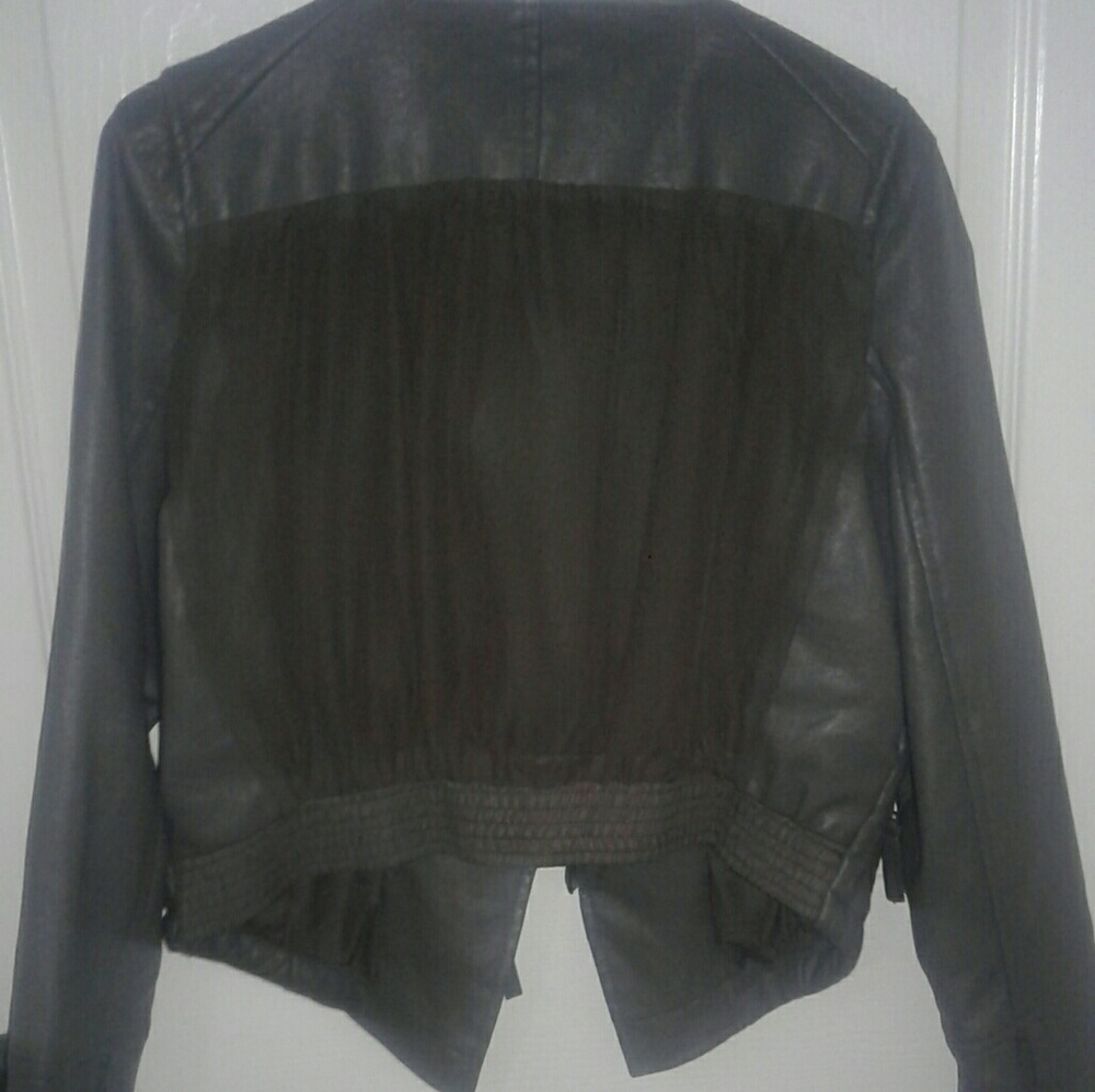 Jackets - Picture 4 of 4