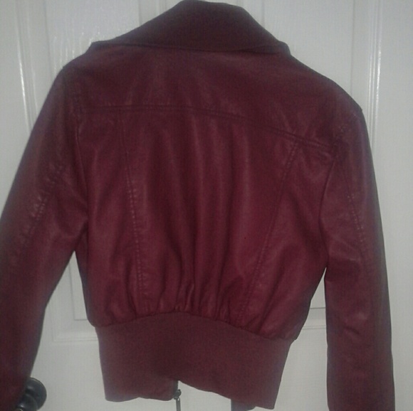 Jackets - Picture 2 of 4