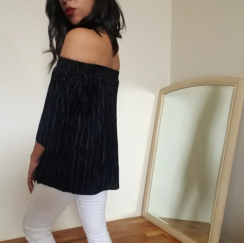 FORGET ME NOT BLACK OFF SHOULDER TOP - Picture 2 of 8