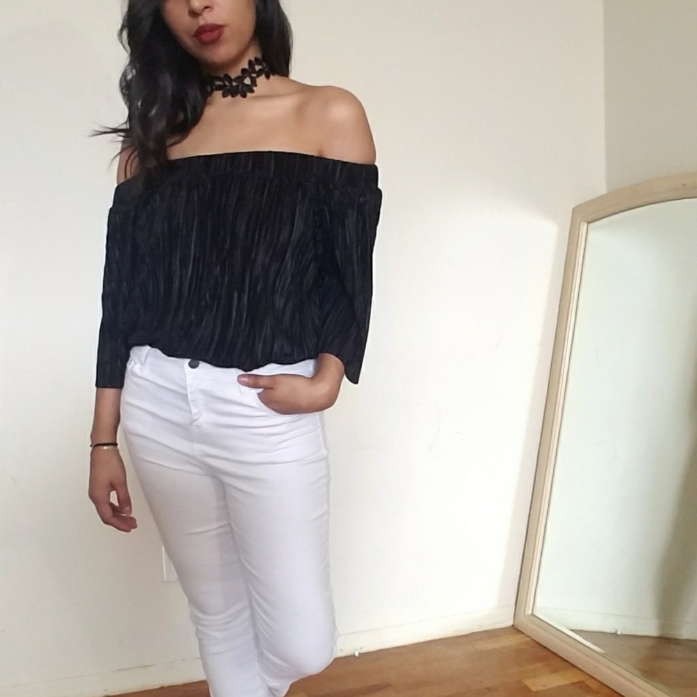 FORGET ME NOT BLACK OFF SHOULDER TOP - Picture 5 of 8