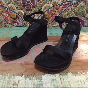 Nine West NW Quinby, Black, Size 6M.