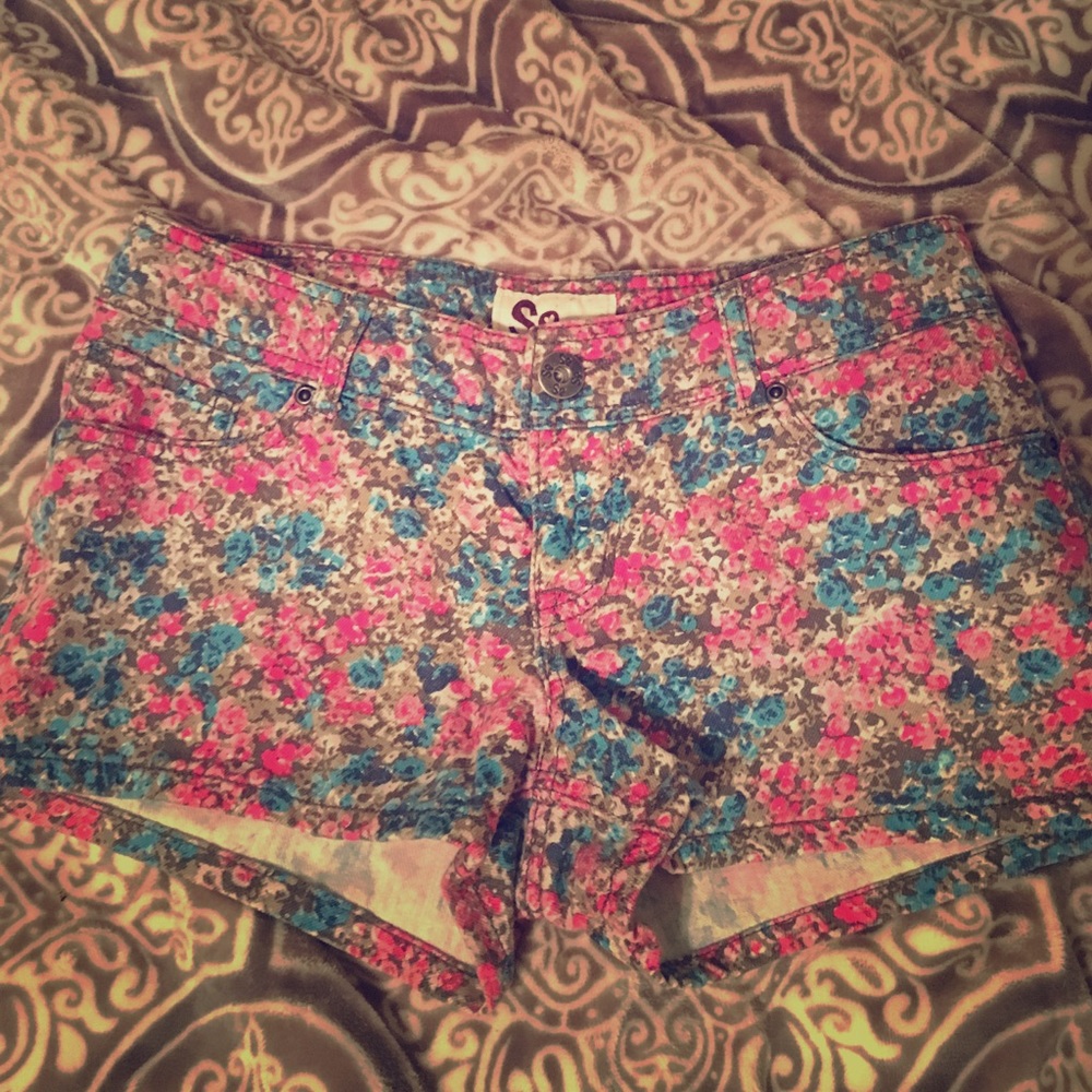 SO Floral Pink&Blue Shorts