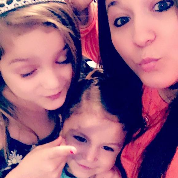 Meet your Posher, Sarah - Picture 1 of 1