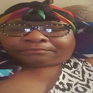 Meet your Posher, Lynda