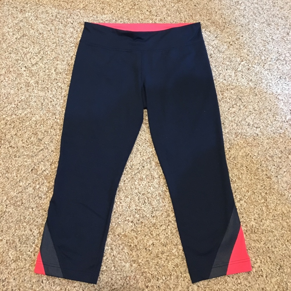 ❌SOLD❌ - Under Armour Workout Capris
