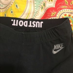 Black Nike leggings size small