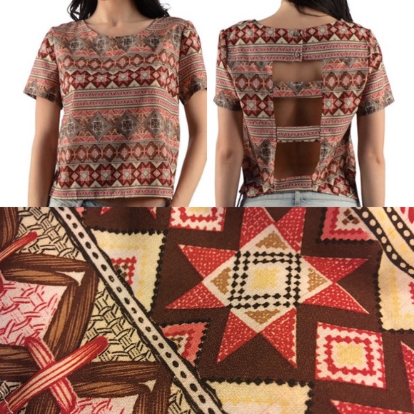 πHPππCut Out Back Printed Crop Top - Picture 3 of 8