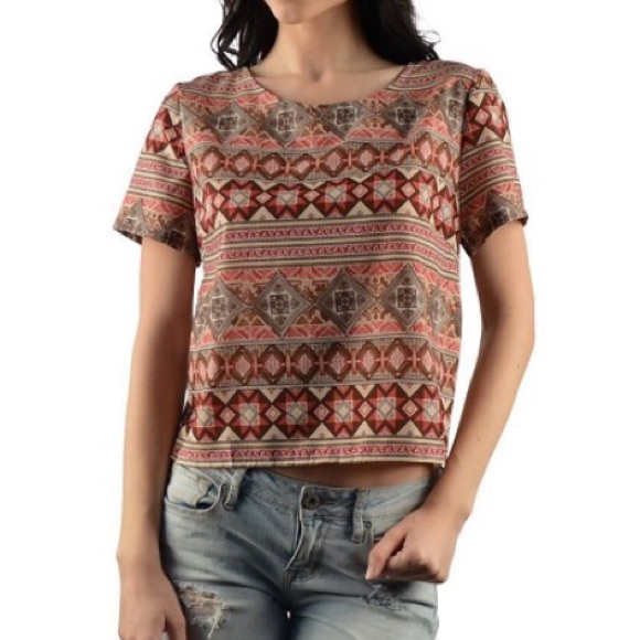 πHPππCut Out Back Printed Crop Top - Picture 4 of 8