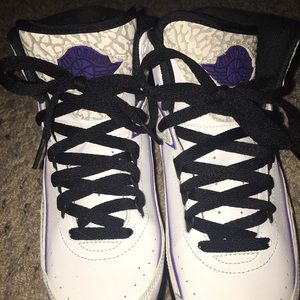 Jordan retro 2s