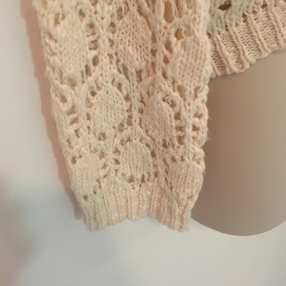 Open weave sweater top - Picture 3 of 4