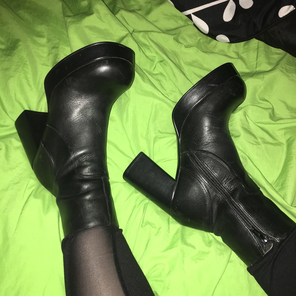 Steve Madden Leather platform booties - Picture 3 of 4