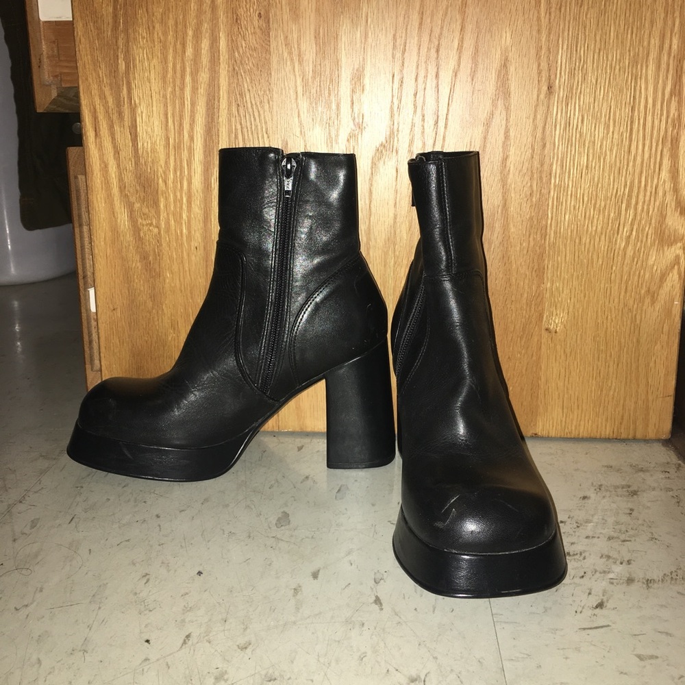Steve Madden Leather platform booties - Picture 2 of 4