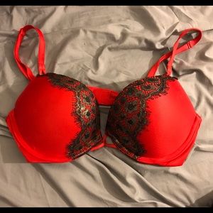 Victoria's Secret Bombshell Bra *brand new