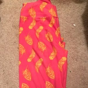 Never worn Lularoe Peacock Feathers Os