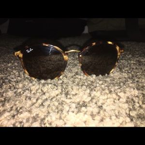 NWOT rayban sunglasses