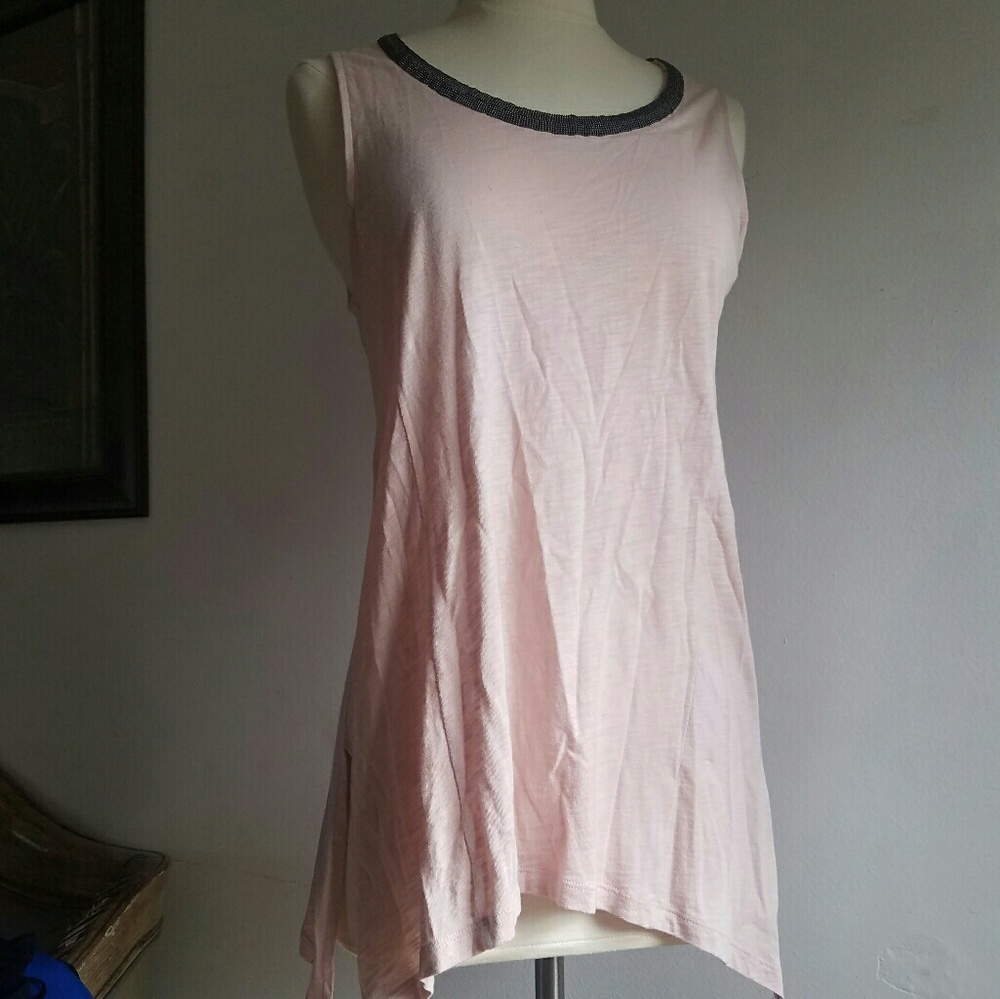 Mercer & Madison Blush Asymmetric Pointy SlitTank