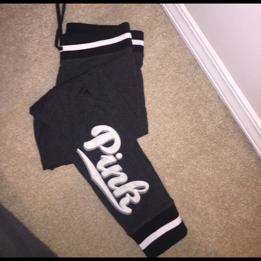 VS Pink, Joggers
