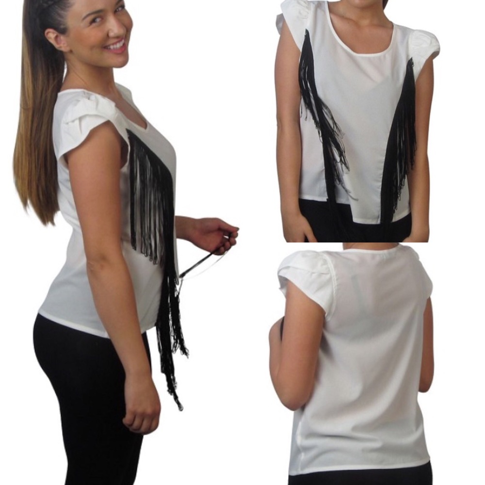 🆕🍄Round Neck White w/ Black Fringe Tee