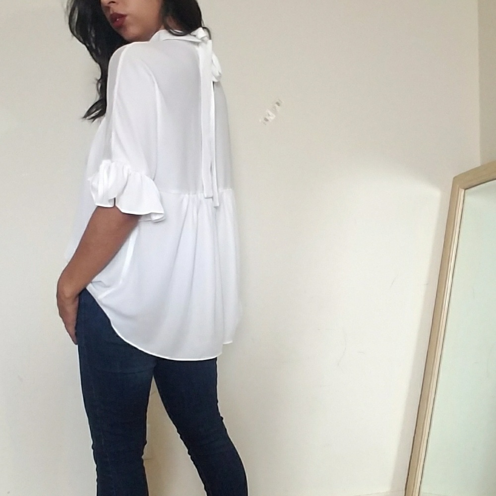 ❗LAST ONE❗WHITE COLLAR SHEER ILLUSION TOP - Picture 2 of 6