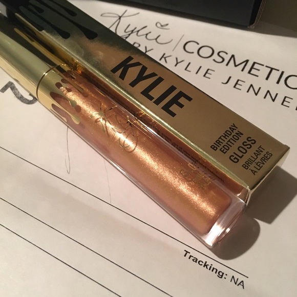 Authentic Kylie Poppin' Lipstick - Picture 1 of 4