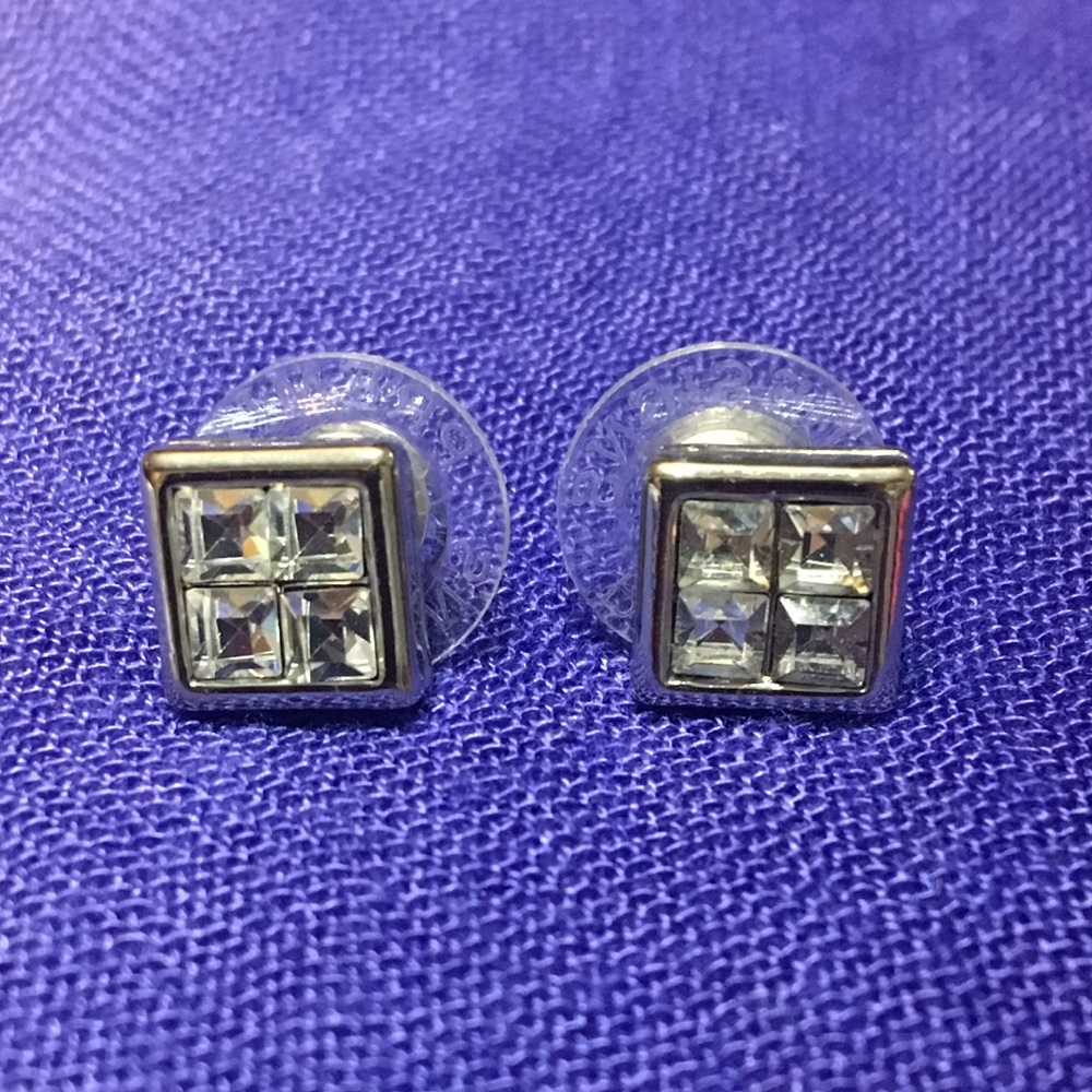 Premier Designs earrings
