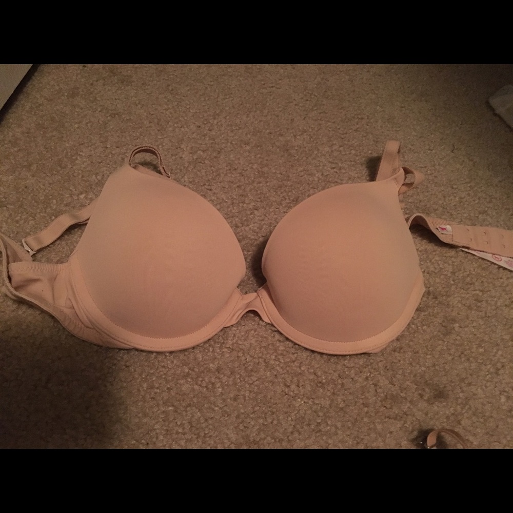 pink Victoria secret bra .