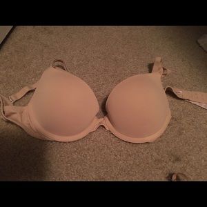 pink Victoria secret bra .