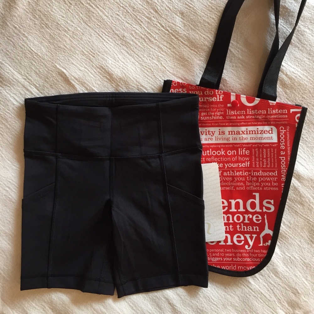 ❤️LULULEMON Black Dart and Dash Shorts❤️