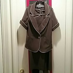 Sharagano Studio Crop Pant Suit