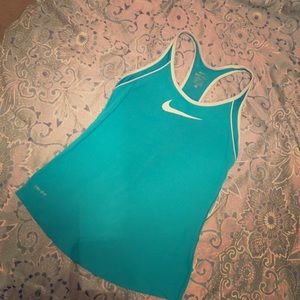 Nike tank