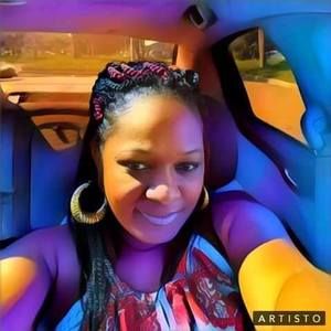 Meet your Posher, Latisha