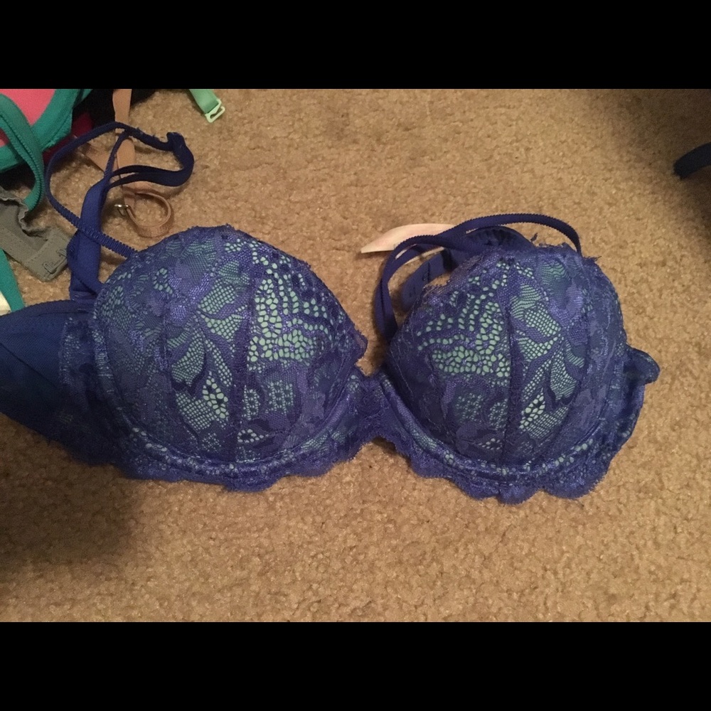 pink Victoria secret bra