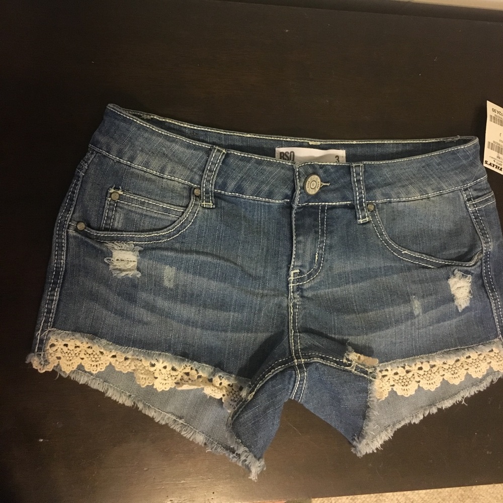 RSQ SHORTS with crochet on the bottom trim