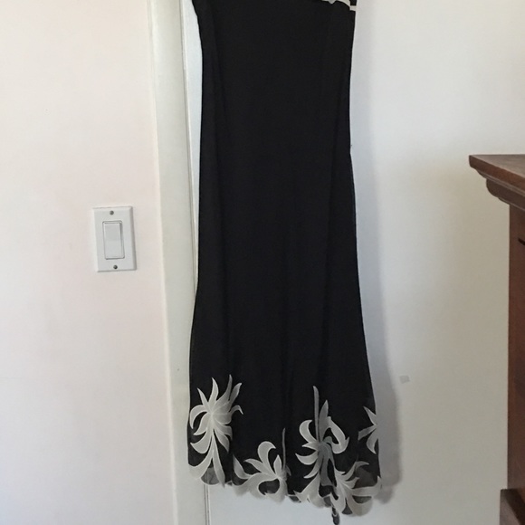 BCBG Maxazria Silk Dress - Picture 7 of 14