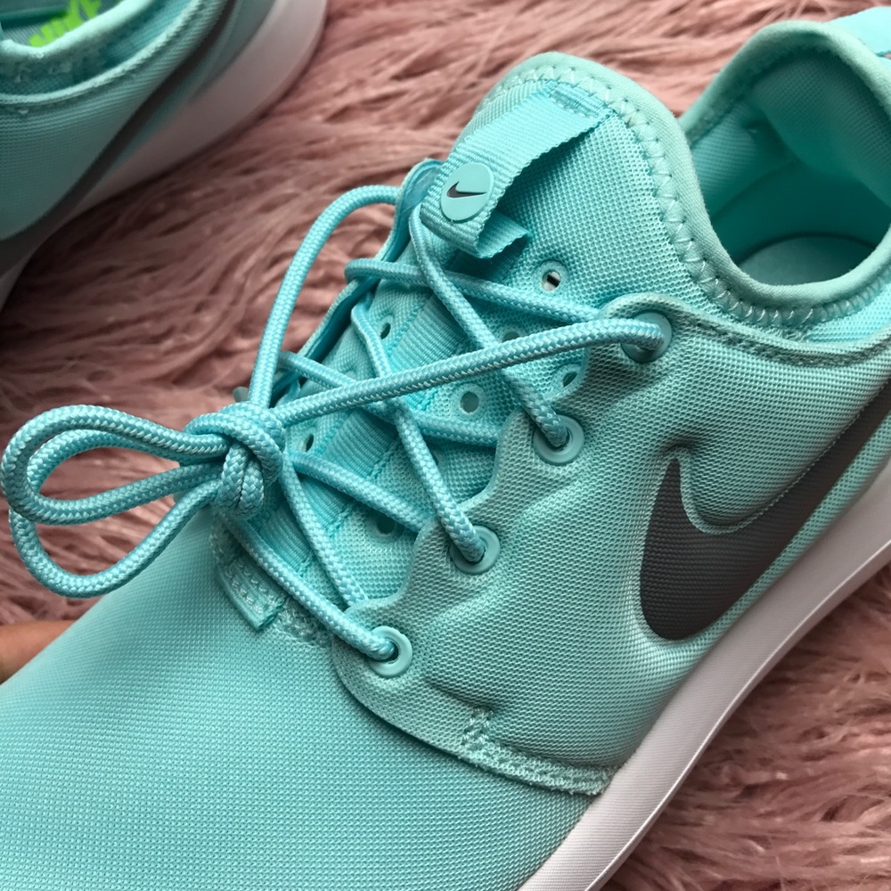 NWT Nike roshe two Tiffany blue 👗 - Picture 7 of 8