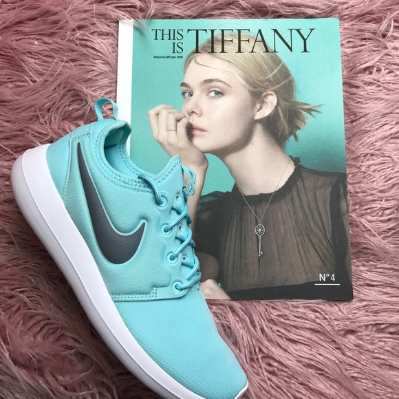 NWT Nike roshe two Tiffany blue 👗 - Picture 3 of 8