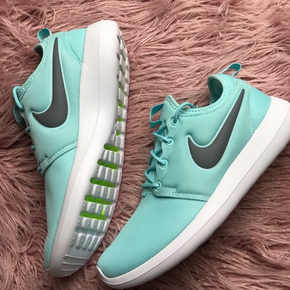 NWT Nike roshe two Tiffany blue 👗 - Picture 5 of 8