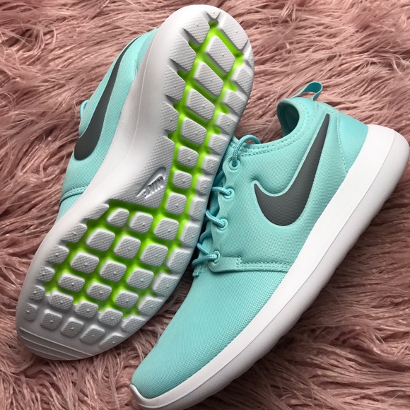 NWT Nike roshe two Tiffany blue 👗 - Picture 6 of 8