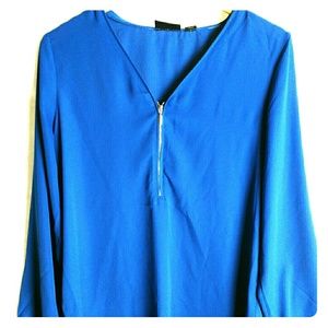 Adrienne Vittadini Blue sheer blouse front zipper