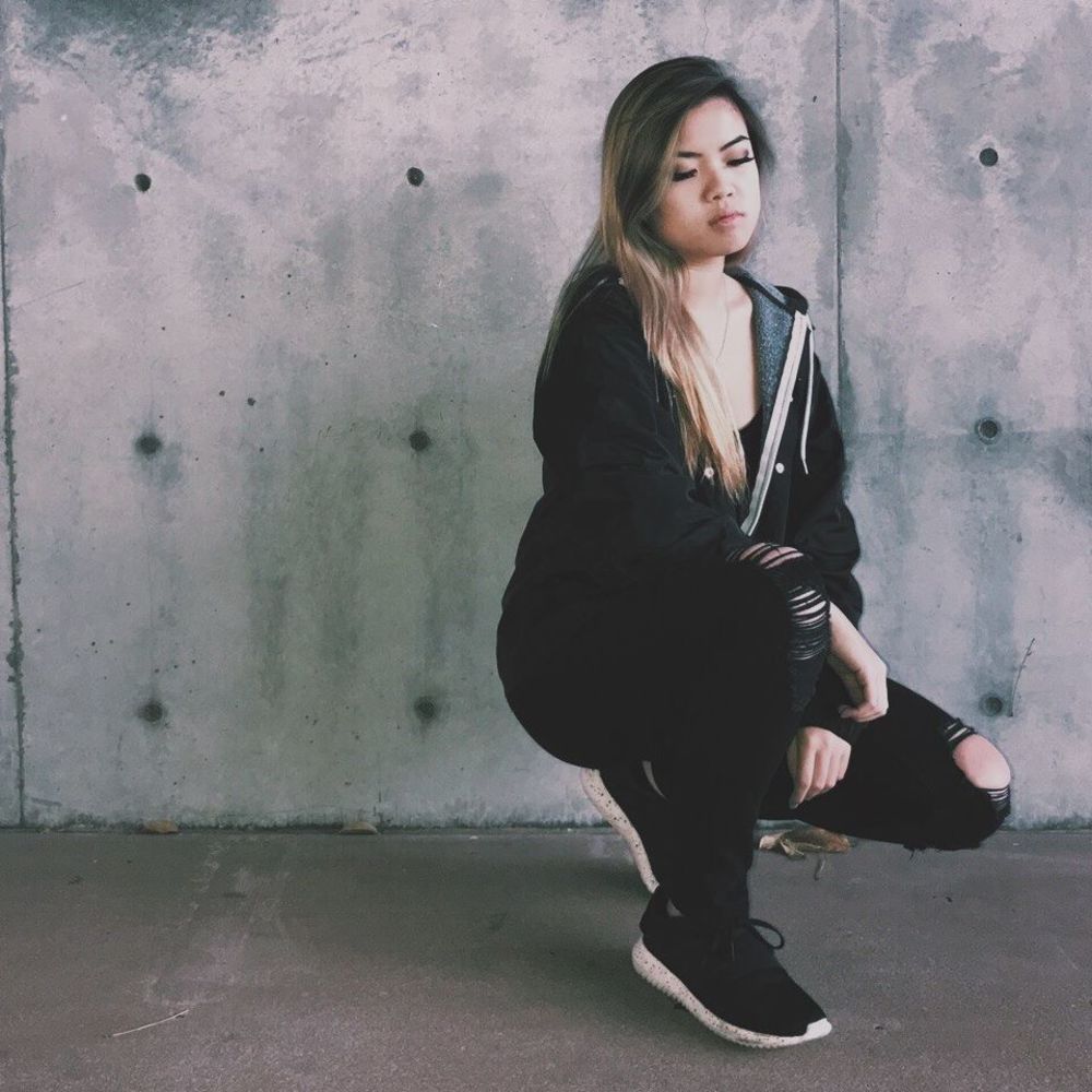 Meet your Posher, Elaine