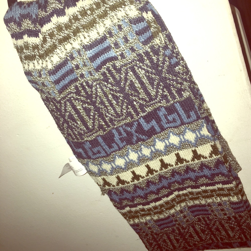 BRAND NEW SCARF