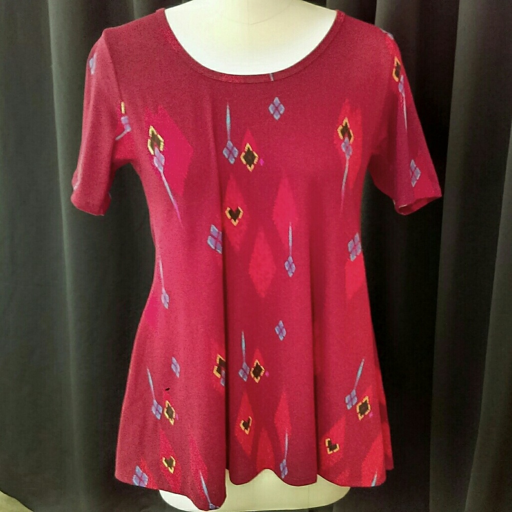 Lularoe Perfect T hot print! S