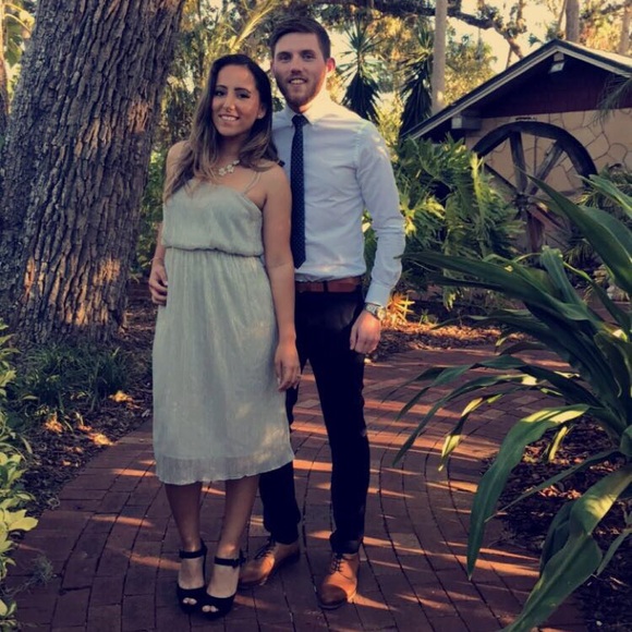 Meet your Posher- Carolina ❤ - Picture 2 of 2