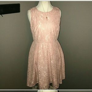 Forever 21 blush lace dress