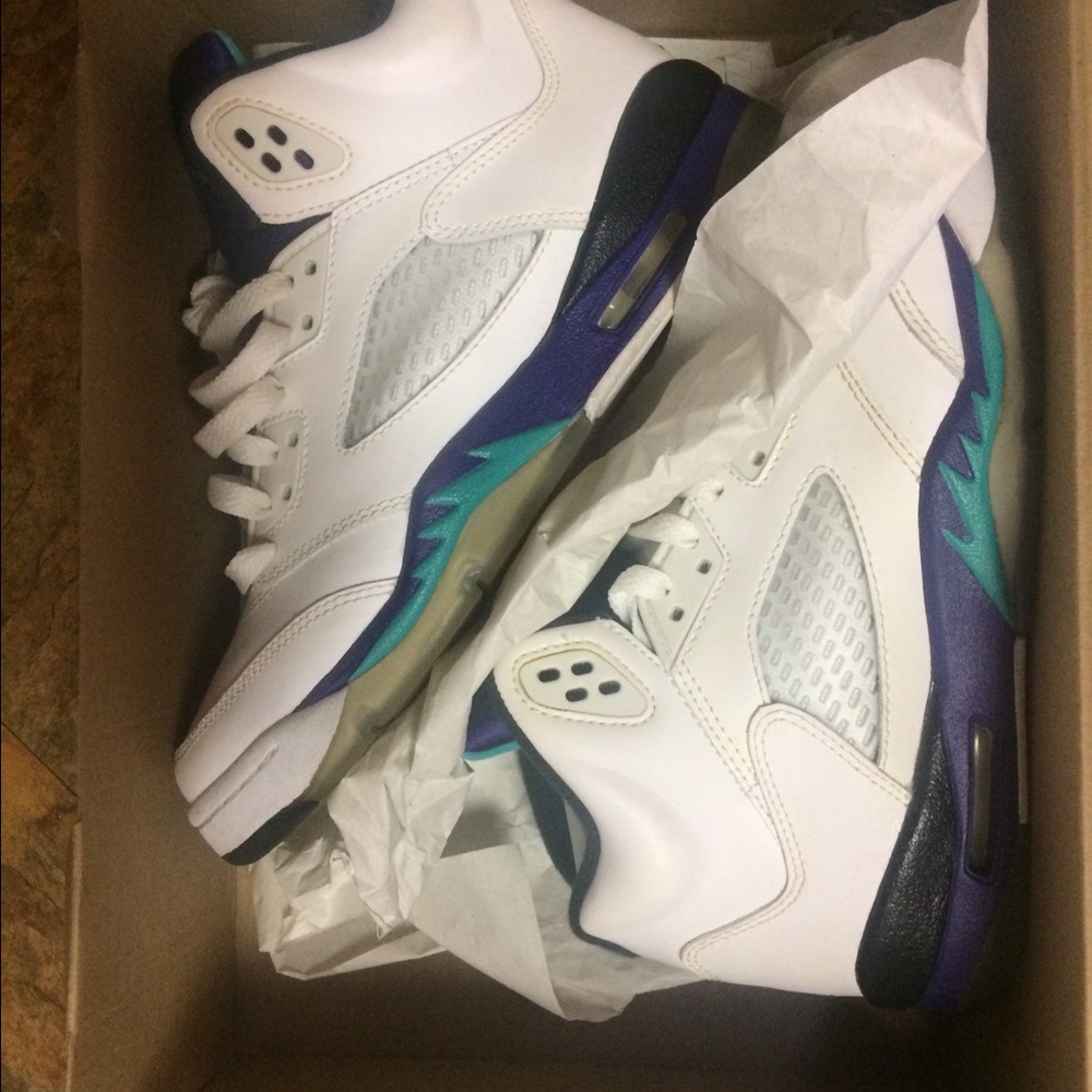 Air jordan Retro grape