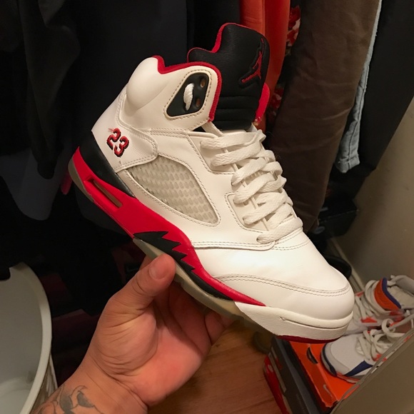 Fire red 5s sz 7.5 (2013) main image 4