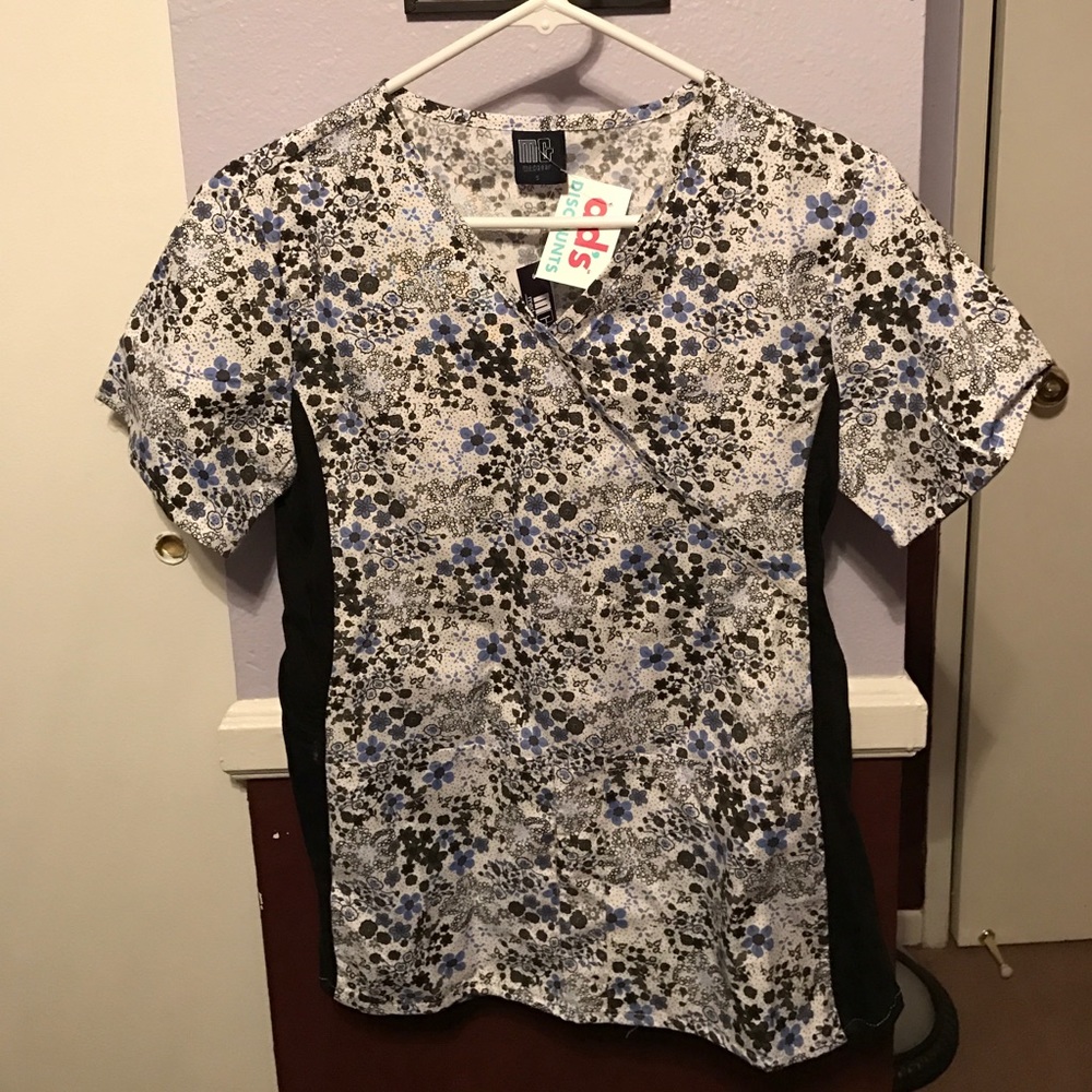 Brand new scrub top