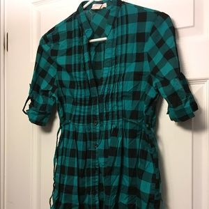 Teal plaid high low long shirt w/ tie