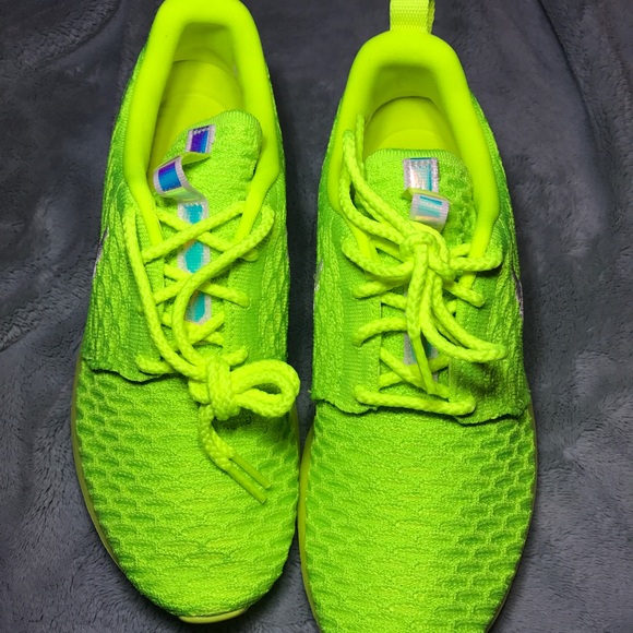 Women's Nike Roshe Flyknit NEW FIRM$ - Picture 2 of 5