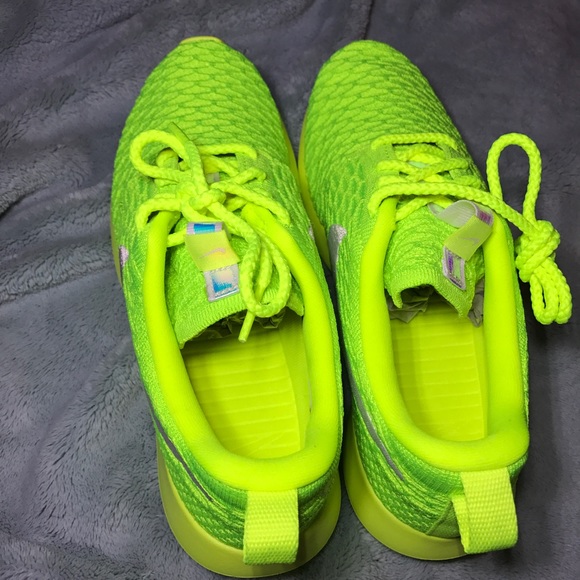 Women's Nike Roshe Flyknit NEW FIRM$ - Picture 5 of 5